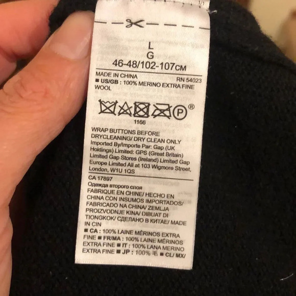 BANANA Republic Italian yarn long sleeve sweater - Picture 5 of 7